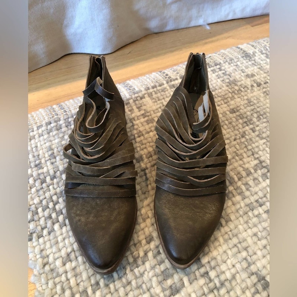 Free People Los Valley Ankle Boots Olive Green - SOLD